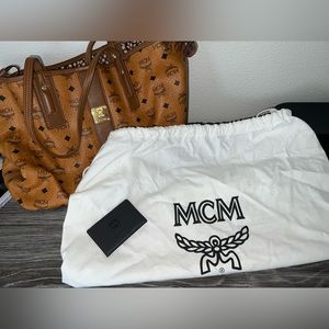 MCM Liz Reversible Medium Tote Bag